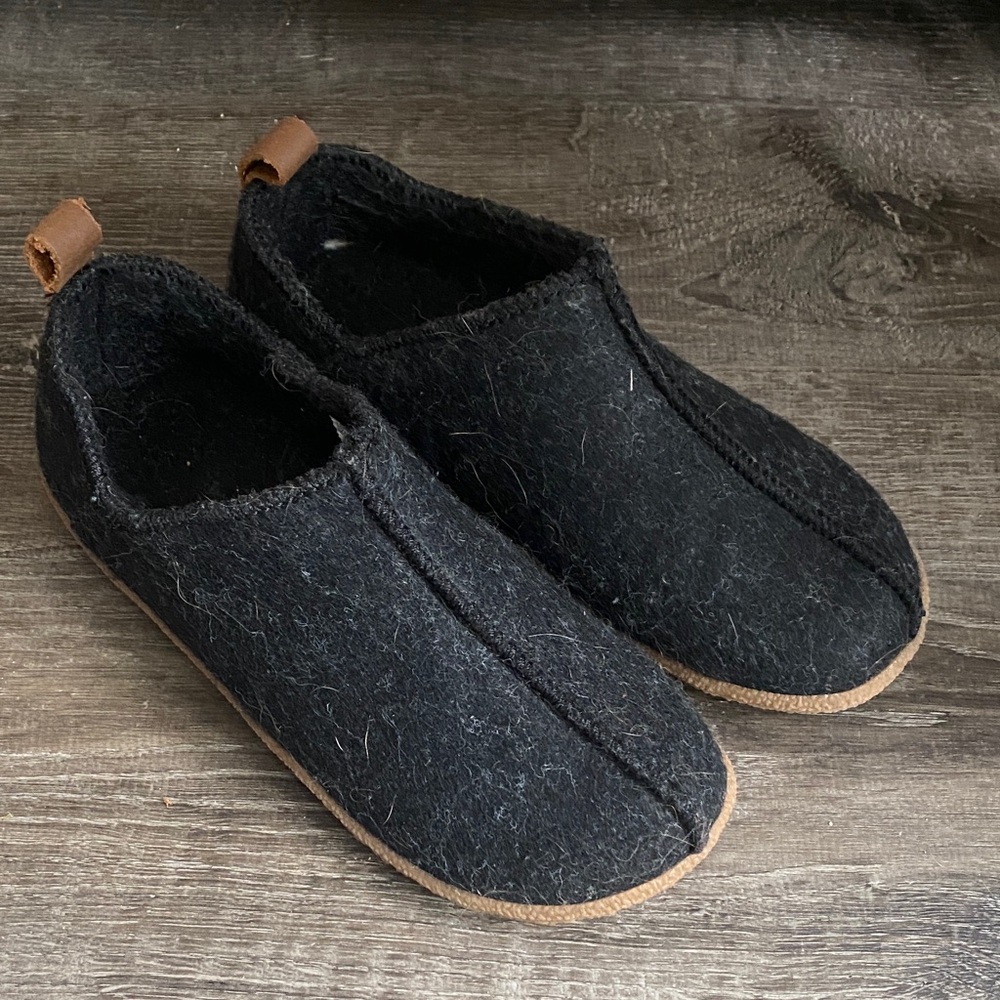 Softmoc felt slip on shoe slippers
